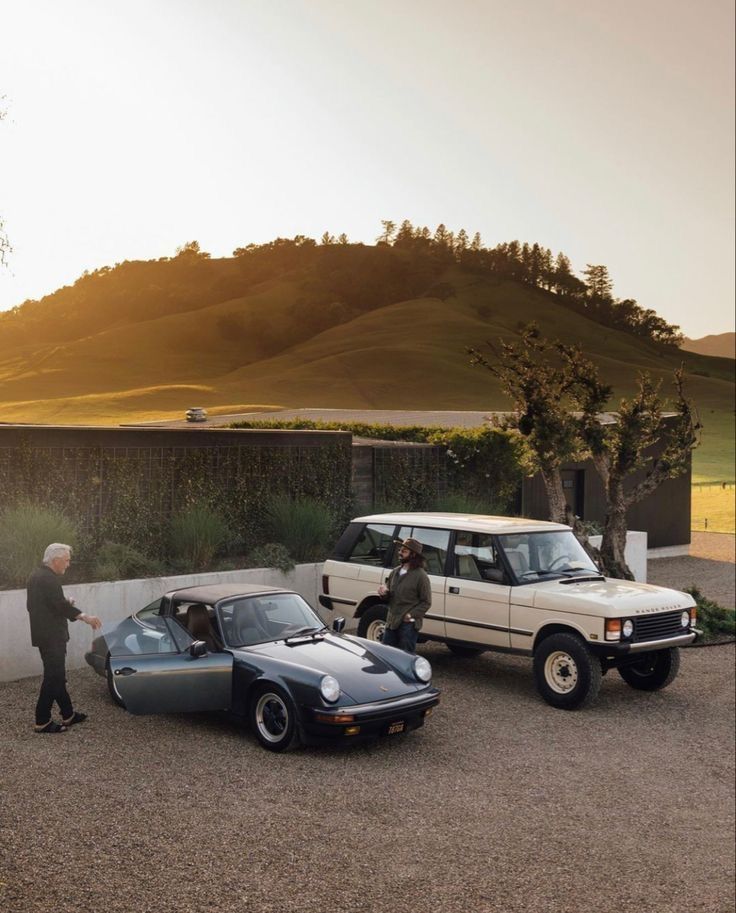 Land (Rover). Range (Rover).
