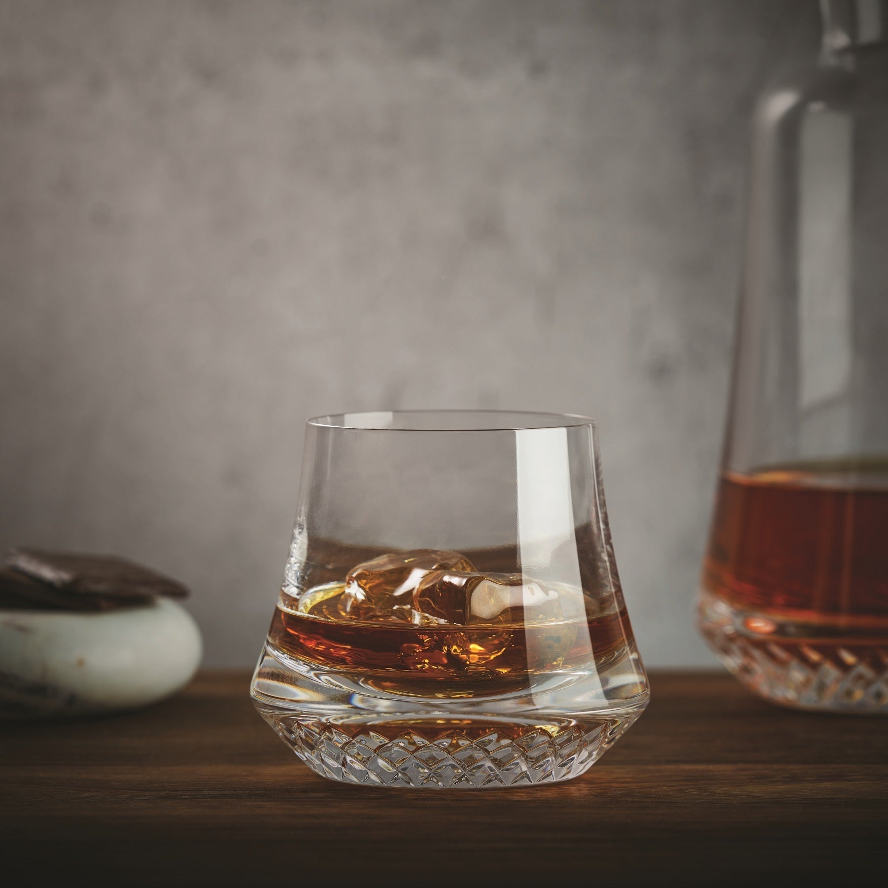 Paris Set of 2 Whiskey glasses DOF