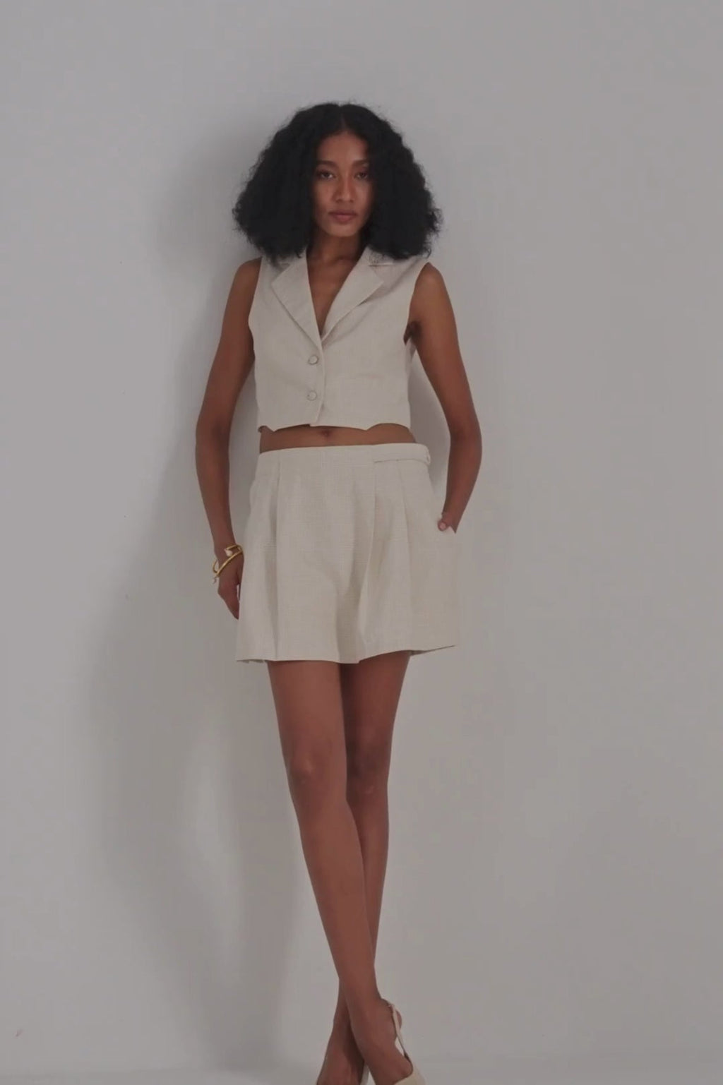 Cropped Cotton Tweed Vest in Cream