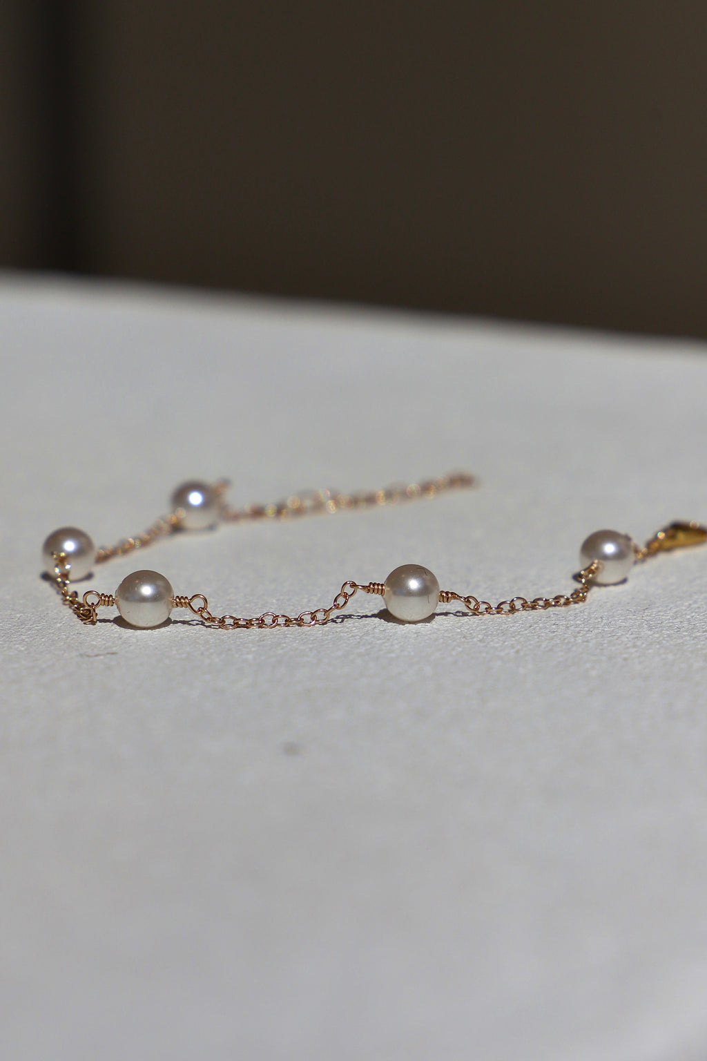 GOLD PEARL STATION BRACELET