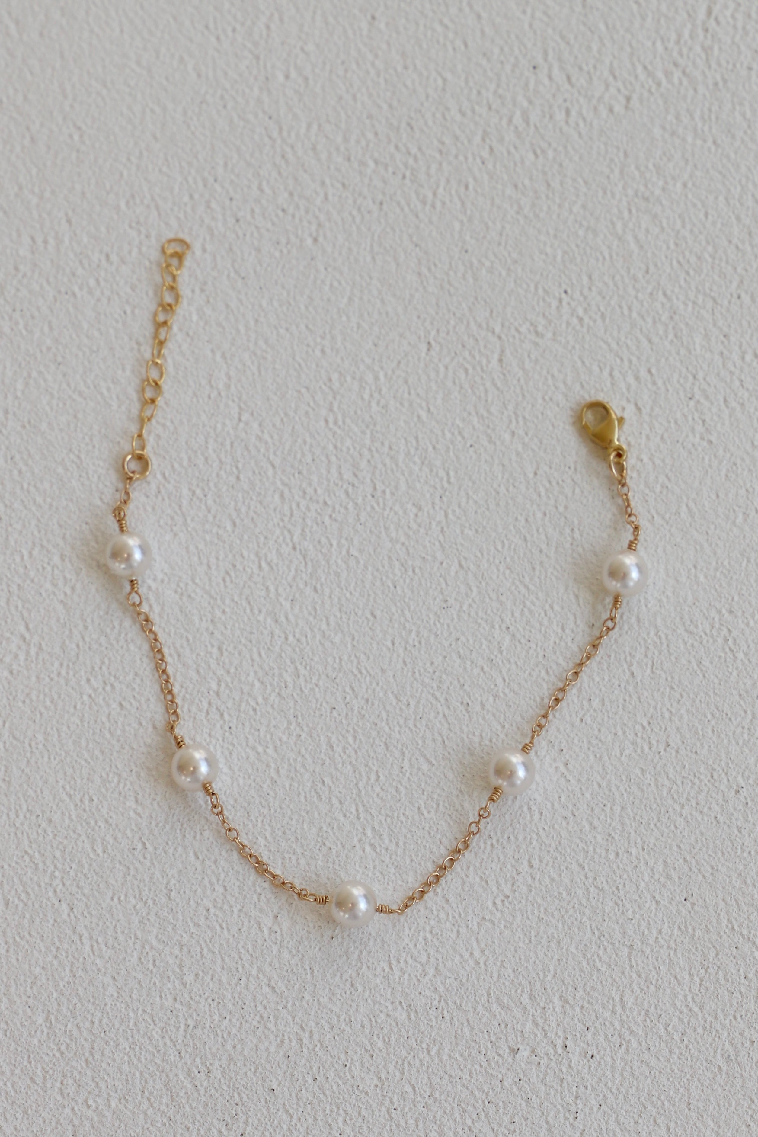 GOLD PEARL STATION BRACELET