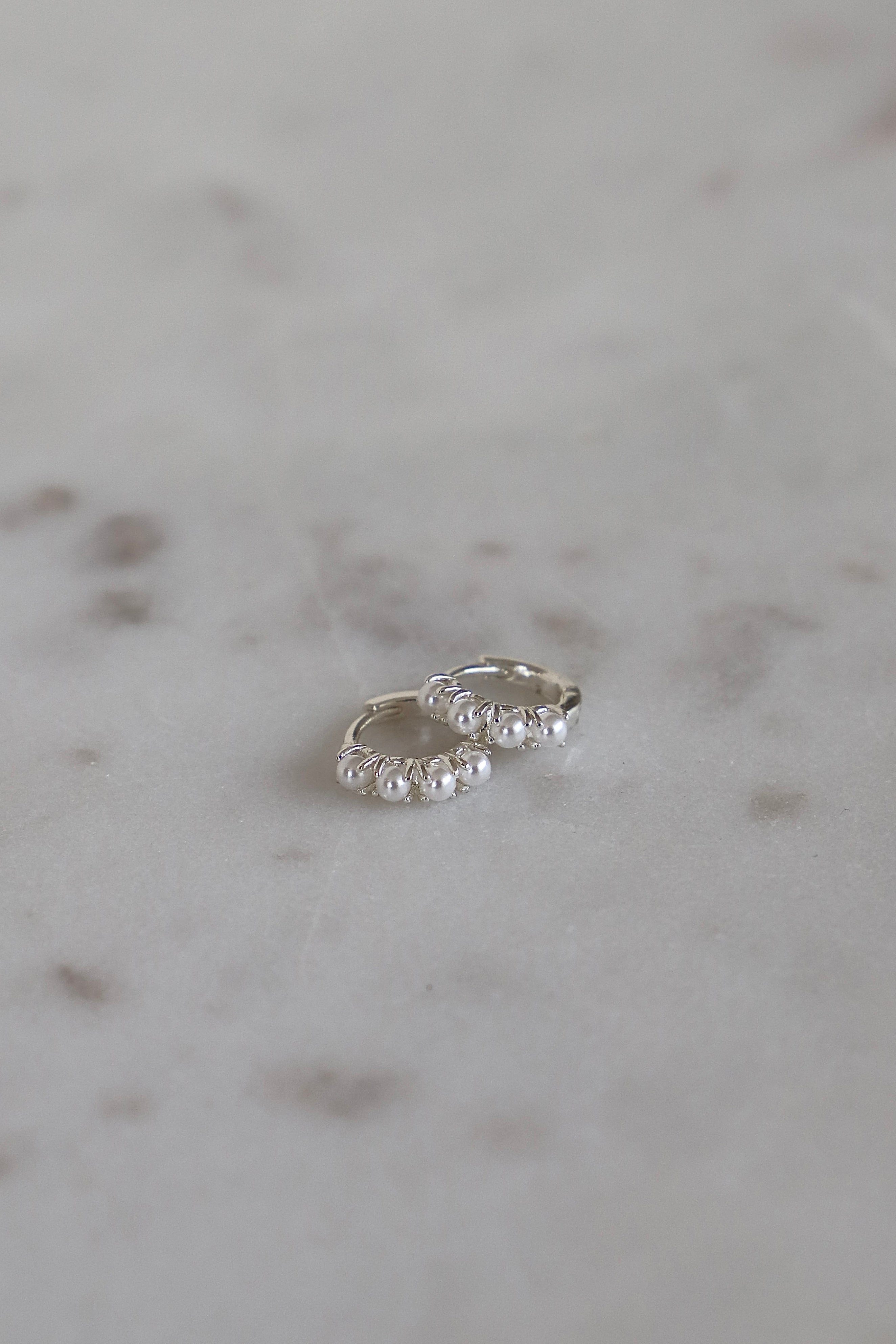 SILVER MINI PEARL HOOPS