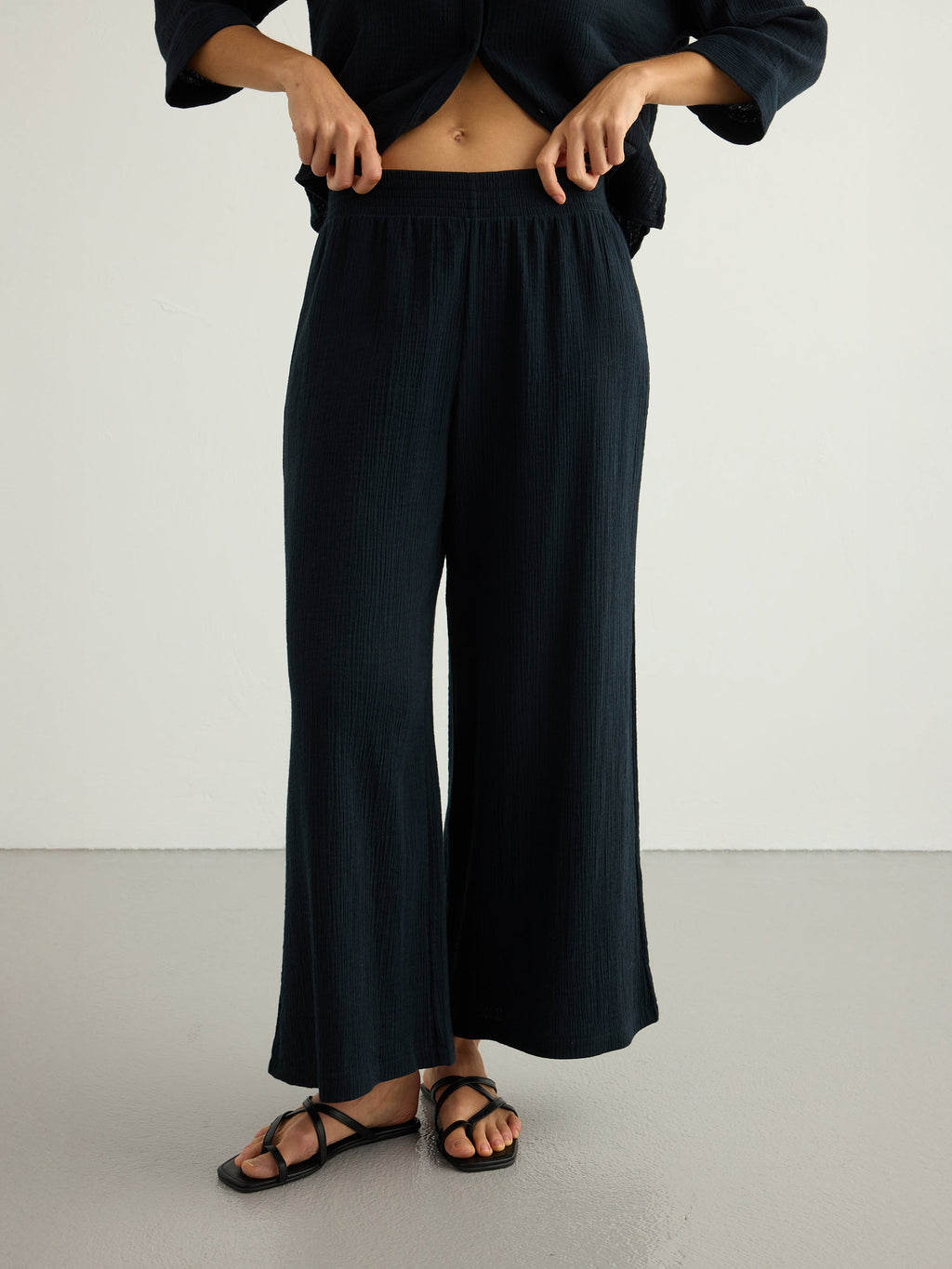 Aura Palazzo Pants - Black