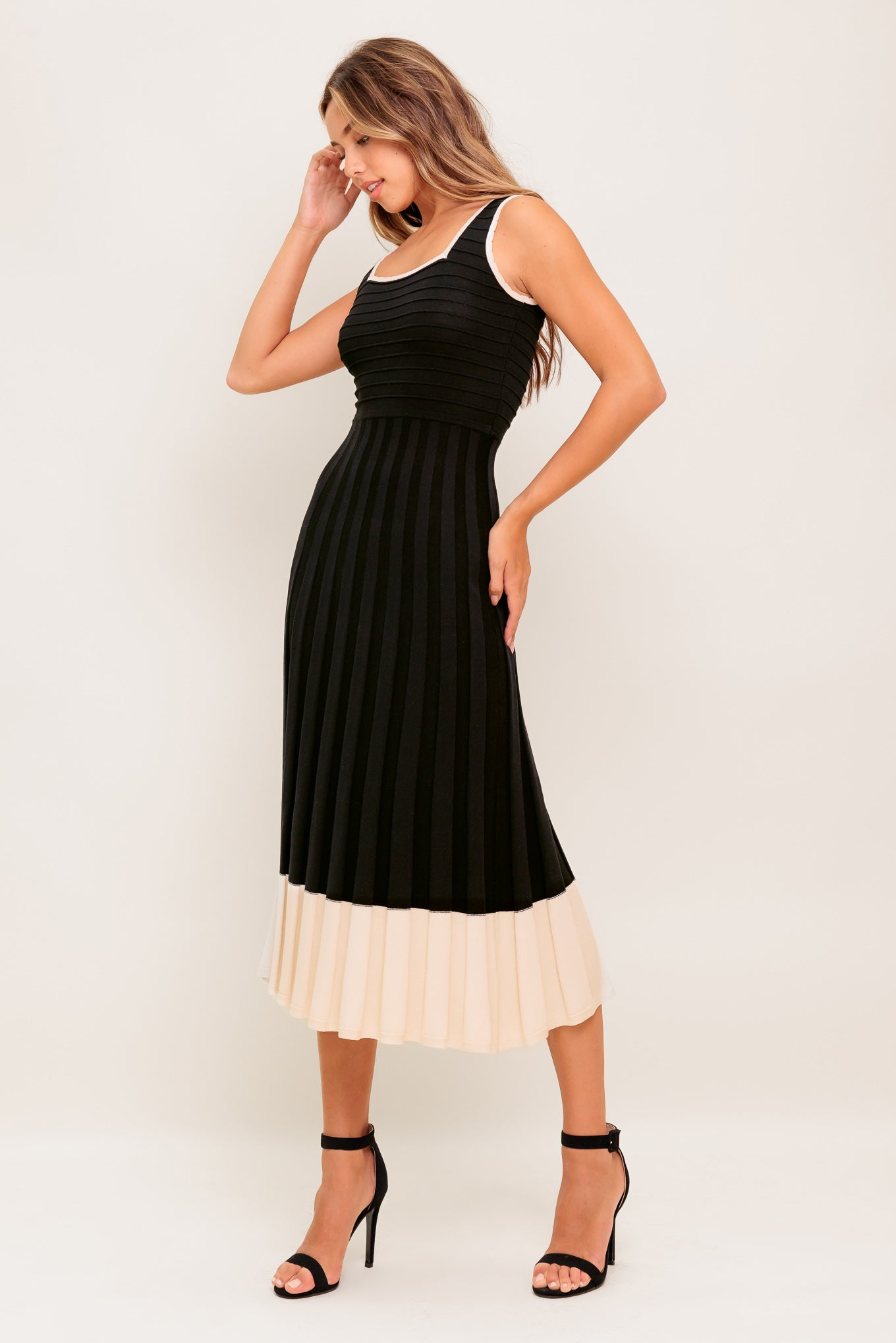 MODERN MUSE KNIT MIDI DRESS