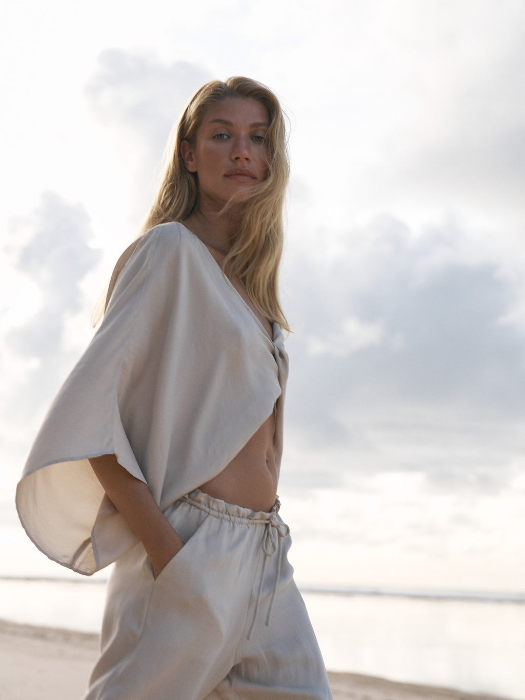 Lucid Knot Top - Sand