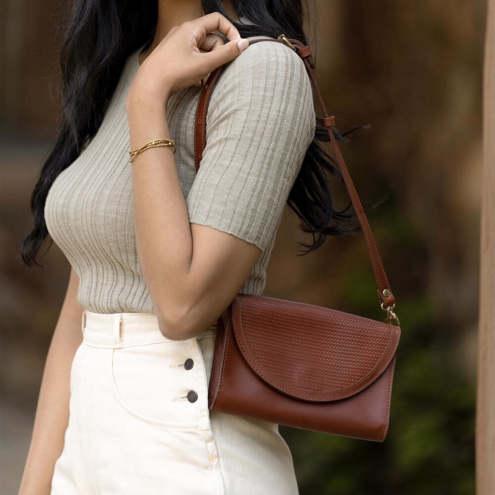 Nisolo Cleo Leather Convertible Crossbody Clutch