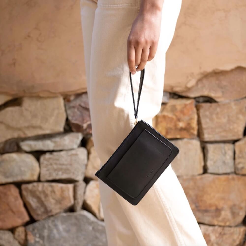 Nisolo Leather Go-To Wristlet Clutch
